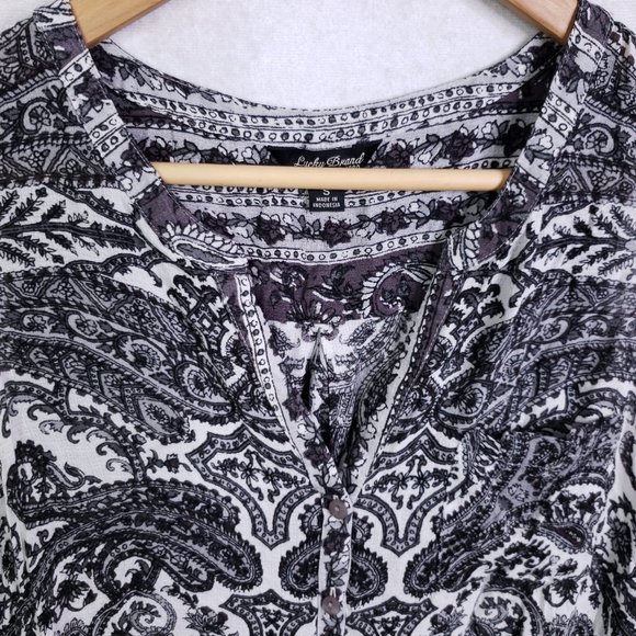 Lucky Brand Women's Small Paisley Button Up Sleeveless Tank Top Blouse, Gray - Picture 4 of 6